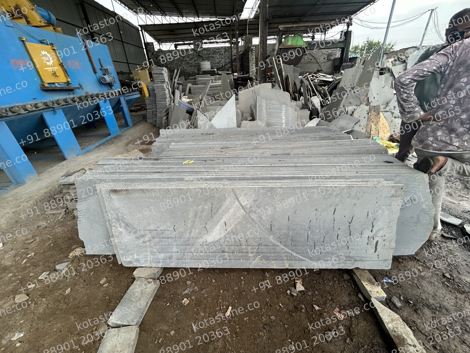 Diamond-cut slabs on the line at our unit