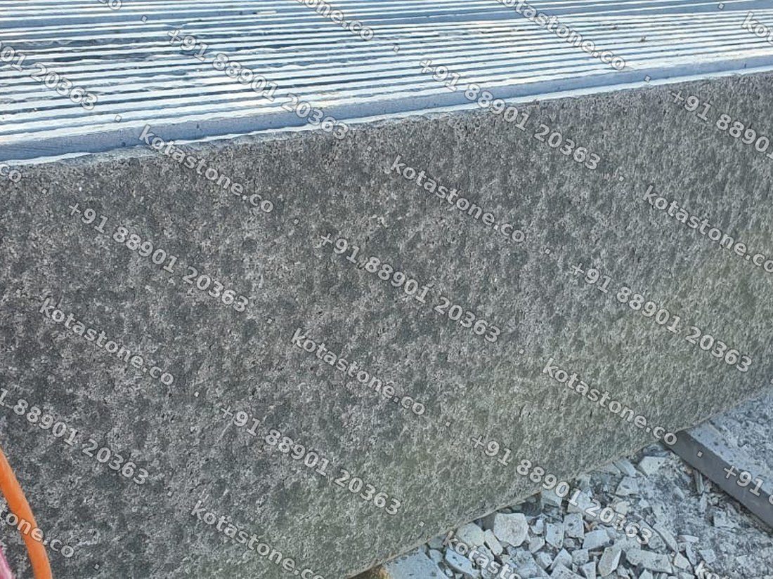 Black basalt, flamed finish, close