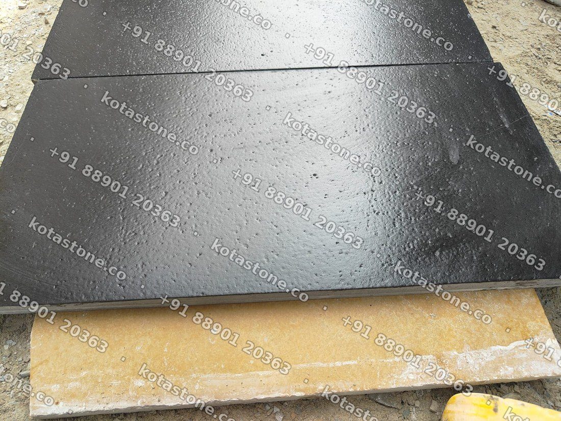 Black basalt, leather finish