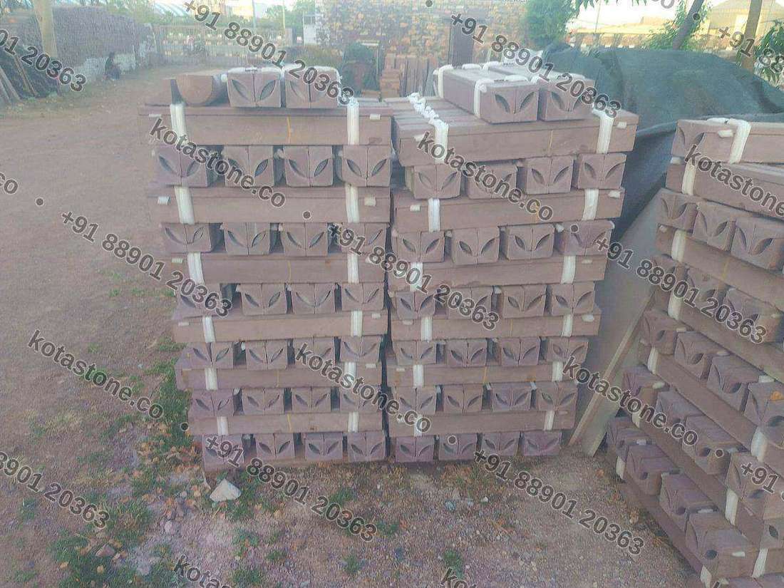 Mandana sandstone coving banded and strapped on pallets